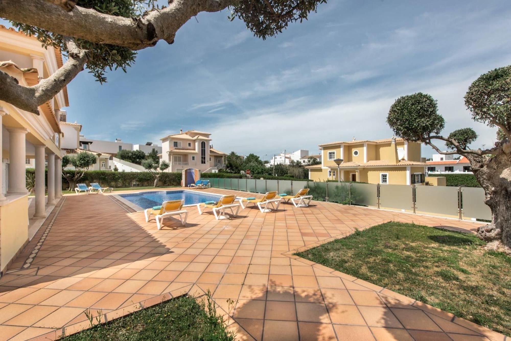 Villa Das Oliveiras Amazing Location Walk To Marina Restaurants Beach Albufeira Exterior foto